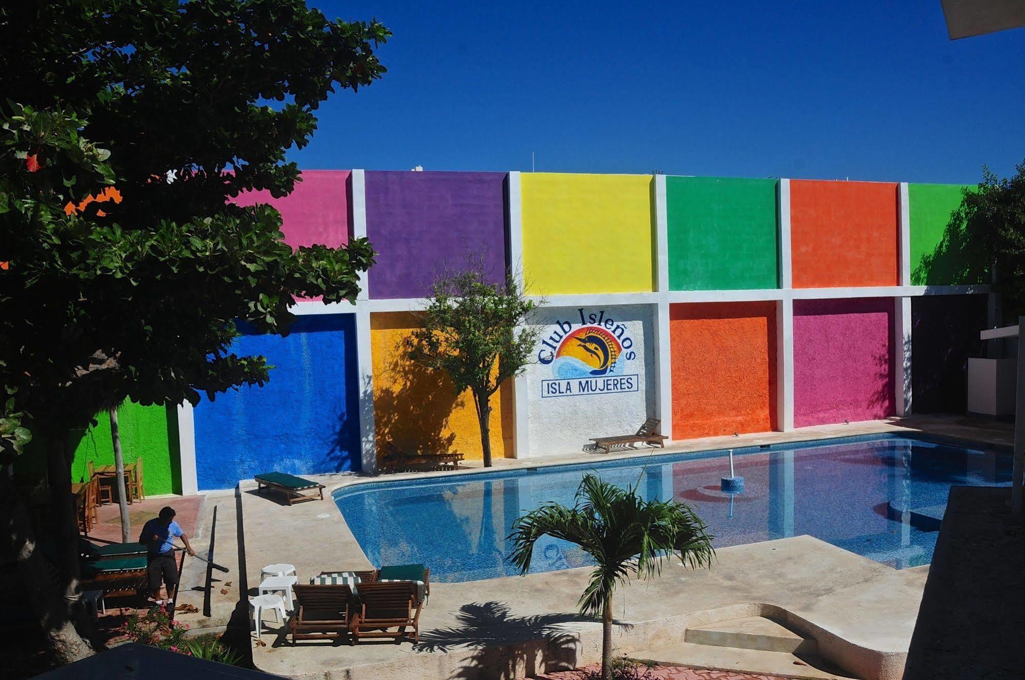 Marina Paraiso Isla Mujeres Hotel Exterior photo