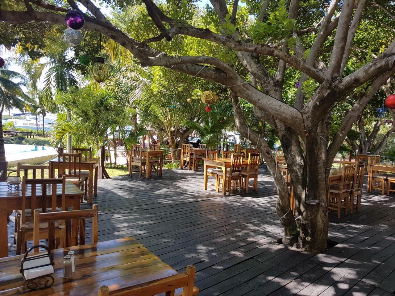 Marina Paraiso Isla Mujeres Hotel Exterior photo
