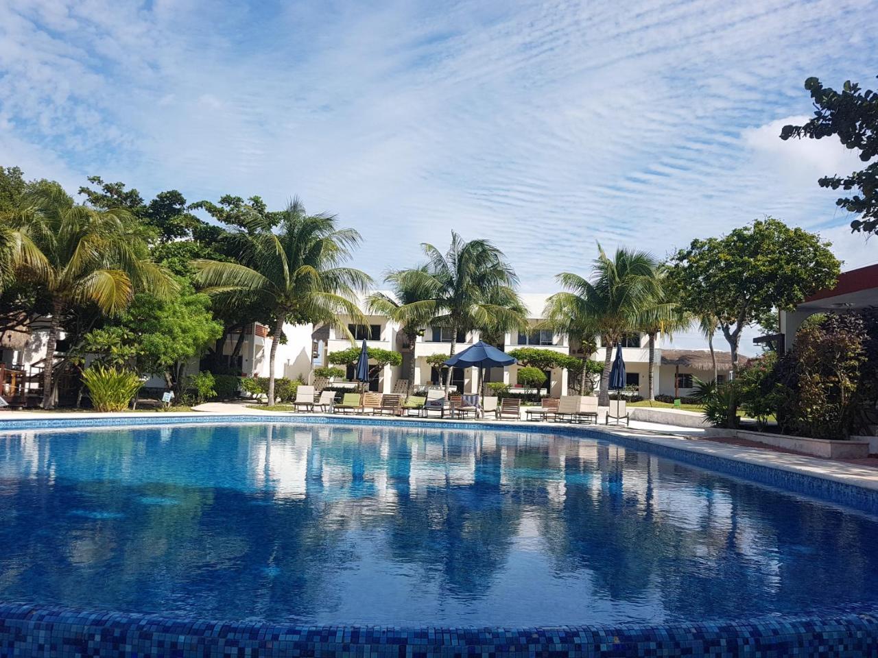 Marina Paraiso Isla Mujeres Hotel Exterior photo