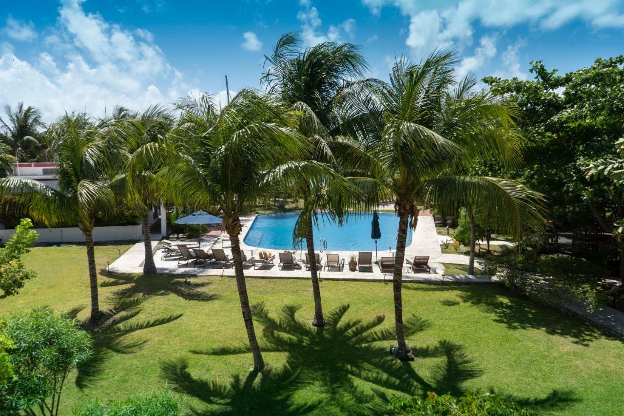 Marina Paraiso Isla Mujeres Hotel Exterior photo